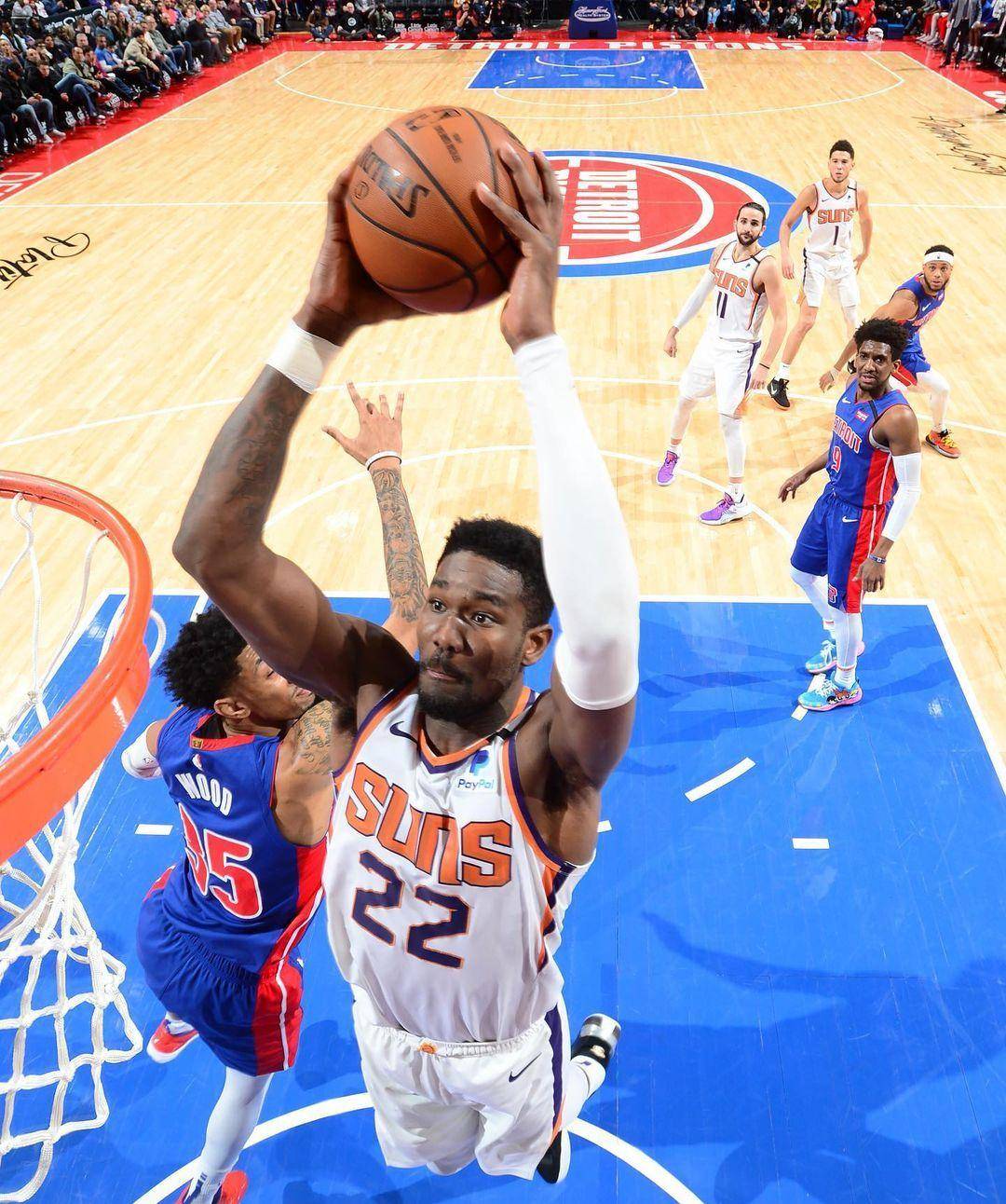 太阳队外线开火，击败西部劲旅的简单介绍