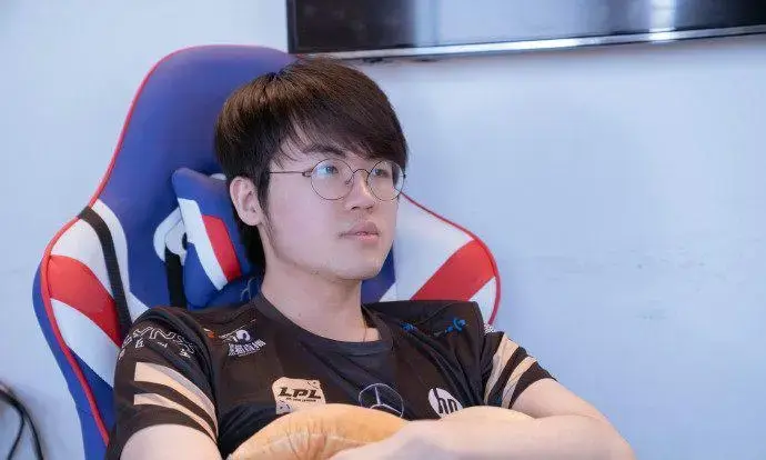  Faker巅峰对决，Karsa与50激战法国队分钟，精彩发挥胜负难料！